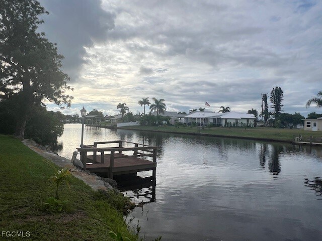 Foto del edificio - 235 Mentel Terrace