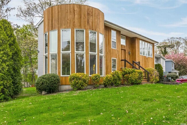 Building Photo - 175 Iceland Dr
