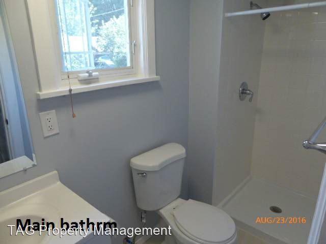 Foto del edificio - 5 br, 3 bath House - 5102 Green Lake Way N
