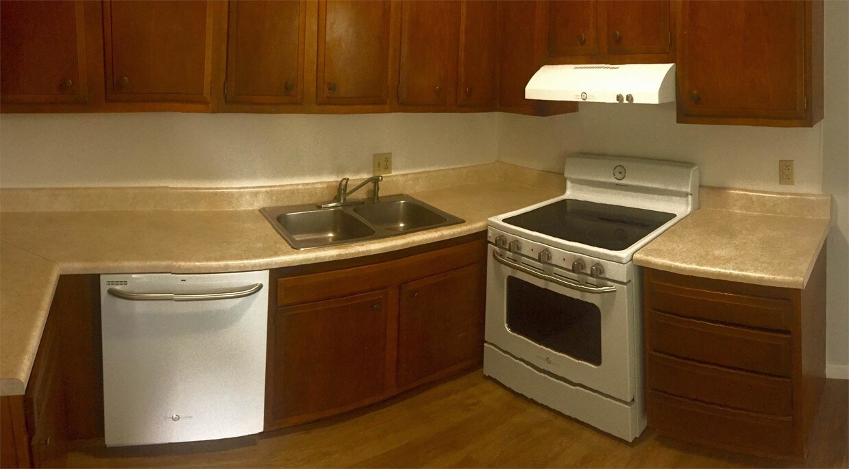 Foto principal - 1501 E Holston Ave