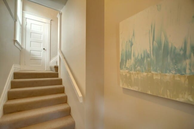 Building Photo - 620 Malden Ave E