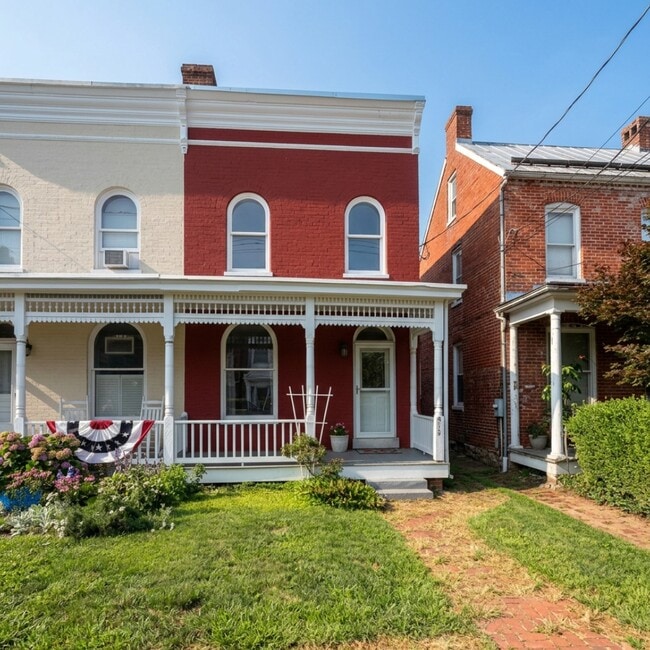 Building Photo - 312 E 3rd St