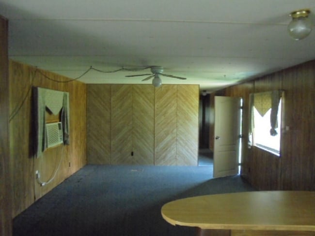 Building Photo - 1524 County Rd 1128