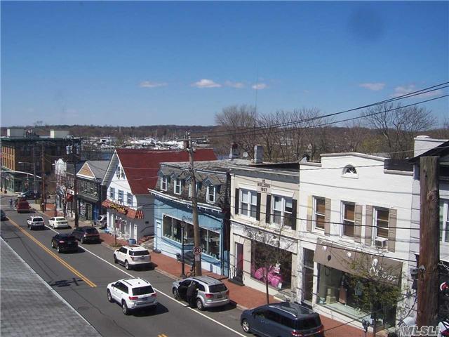Building Photo - 270 Main St