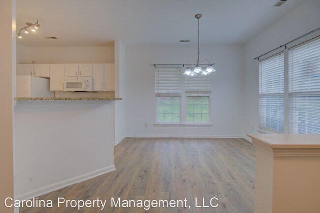 Building Photo - 2 br, 2.5 bath House - 5336 Jocelyn Lane