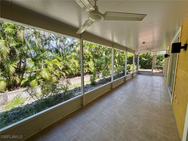 Foto del edificio - 4400 Bonita Beach Walk Dr