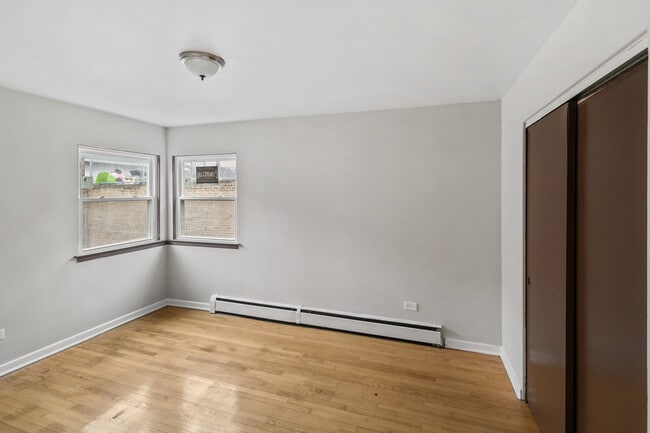 Building Photo - 805 N 22nd Ave