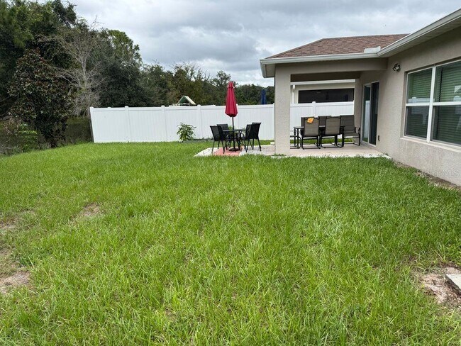 Foto del edificio - 14410 Hidden Ct