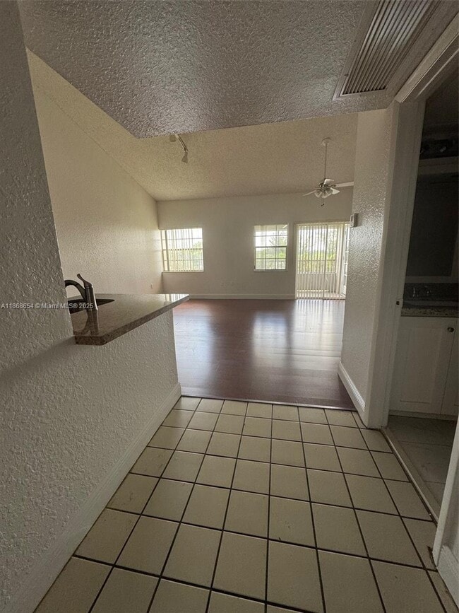 Building Photo - 2881 N Oakland Forest Dr