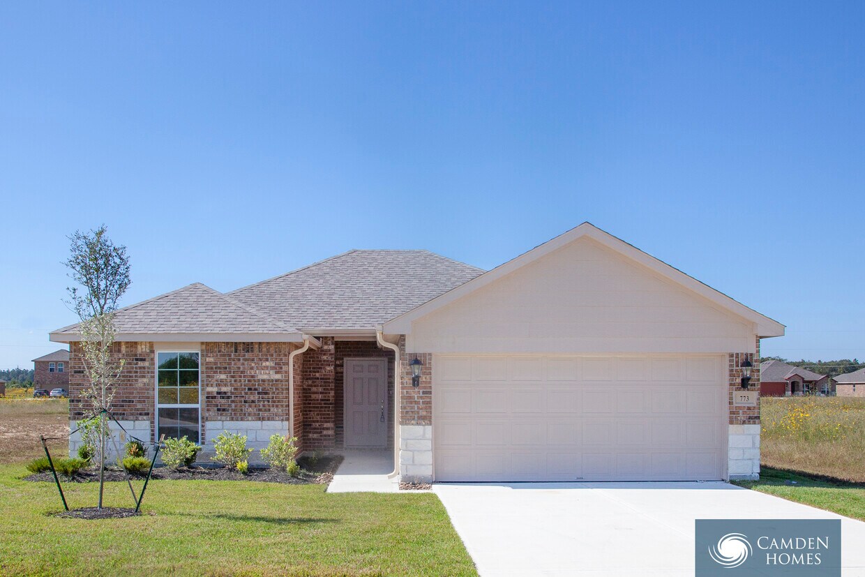 Foto principal - 2208 Princeton Ave