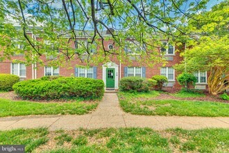 Building Photo - 20 Auburn Ct