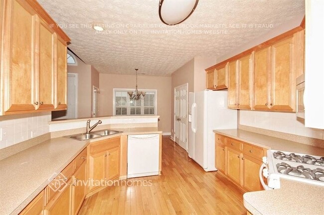 Building Photo - 341 Whitney Ln