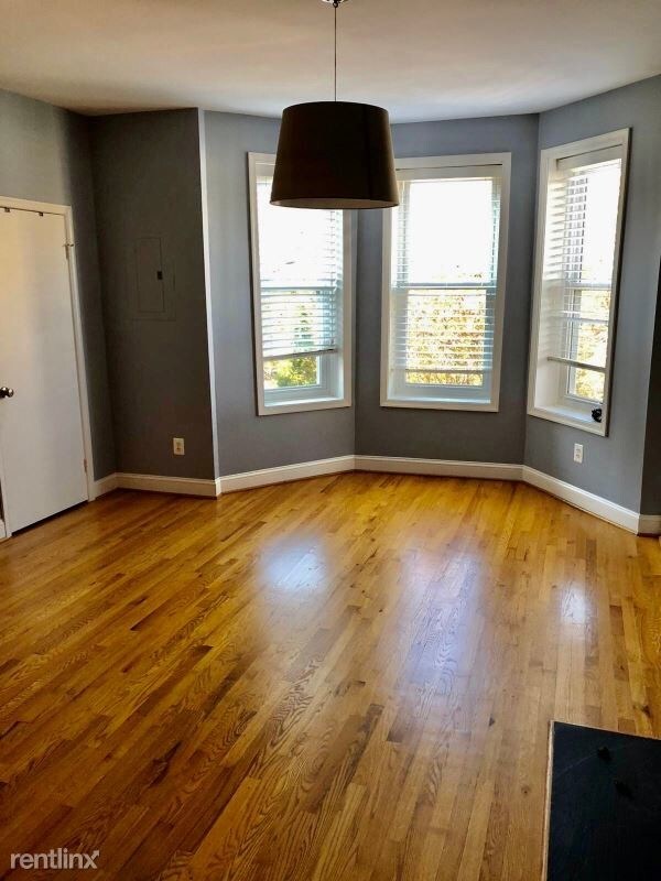Foto del edificio - 719 5th St NE