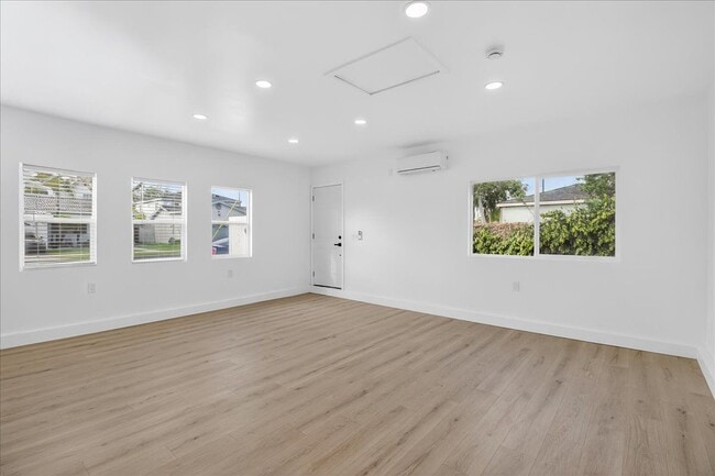 Foto del edificio - 2101 E 63rd St