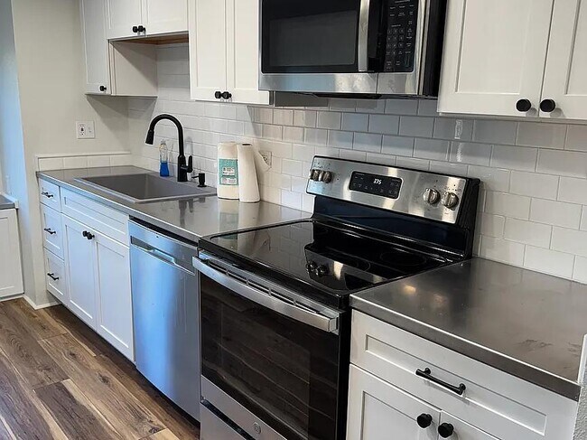 Foto del edificio - 3505 Westminster Dr SE
