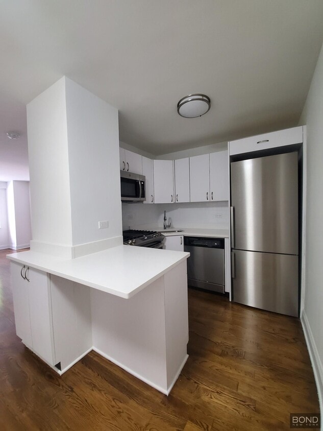 Foto principal - 145 E 16th St