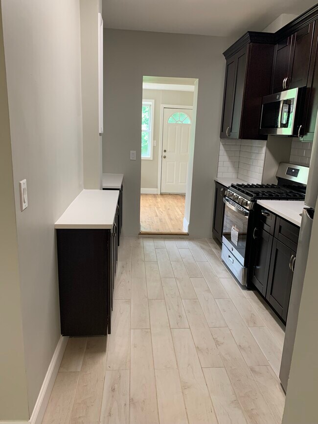 Kitchen - 267 Clarkson Ave