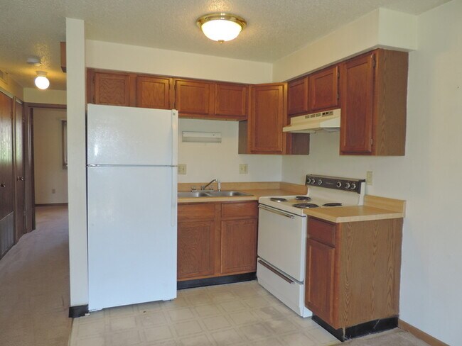 Building Photo - $900 | 1 Bedroom, 1 Bathroom Condo | Cat Friendly | Available for August 1st, 2026 Move In!