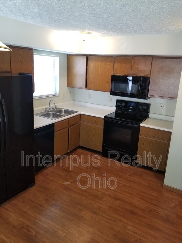 Building Photo - 5903 Brookmont Dr
