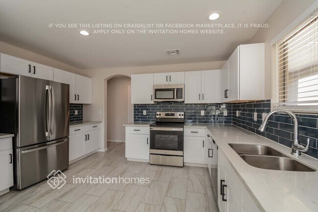Foto del edificio - 15378 W Shangri La Rd