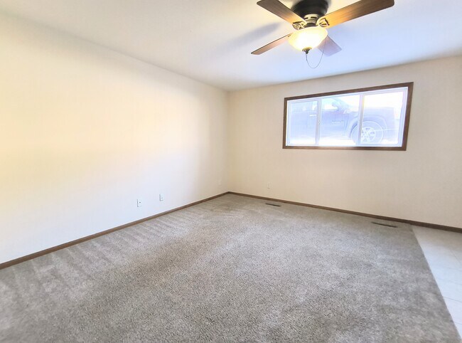 17 - 108 Center Street Ct