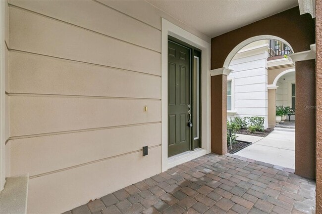 Building Photo - 2333 Lobelia Dr