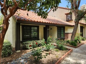 Building Photo - 218 San Luis Rey Dr
