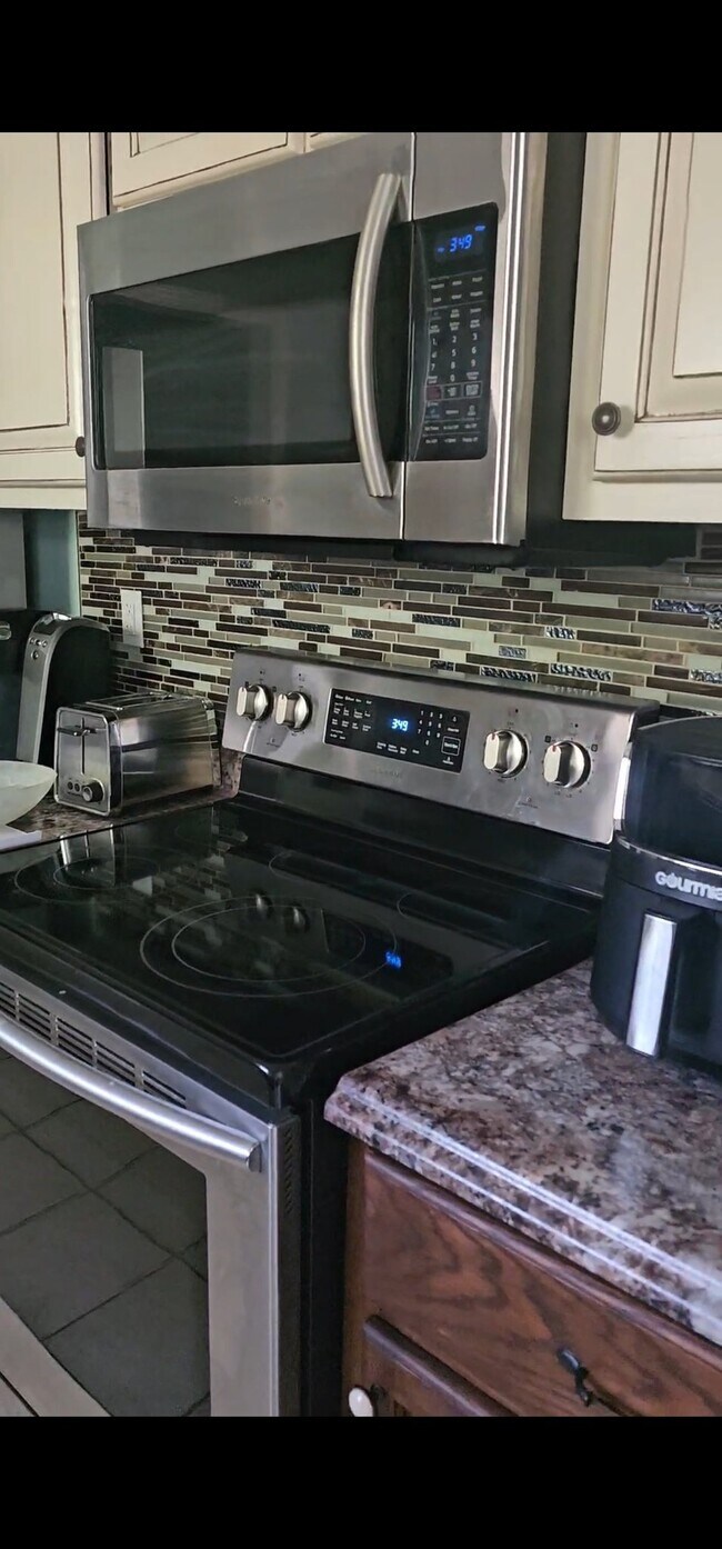 Foto del edificio - 442 Northwoods Dr