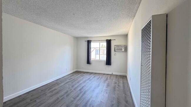 Foto del edificio - 18530 Hatteras St