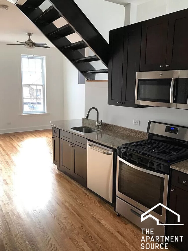 Building Photo - 1643 S Throop St