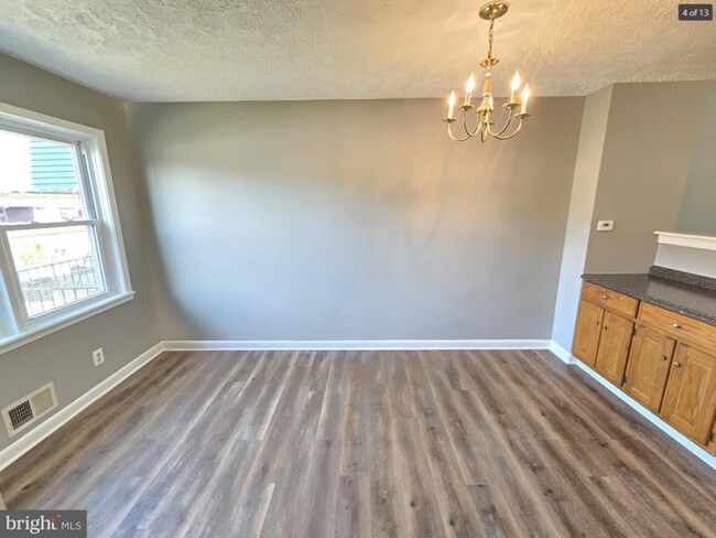 Building Photo - 3 Bedroom with finished basement