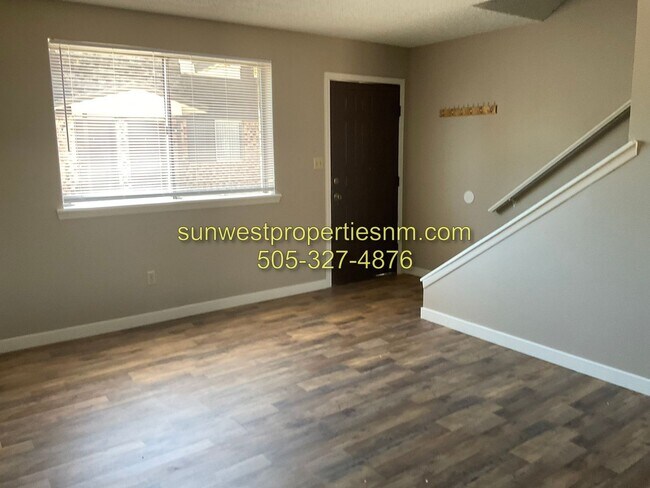 Foto del edificio - 2 Bedroom, 1 1/2 Bath 2 Story Apartment Home