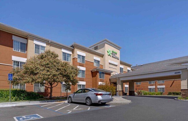 Foto del edificio - Furnished Studio-Fremont - Fremont Blvd. S...