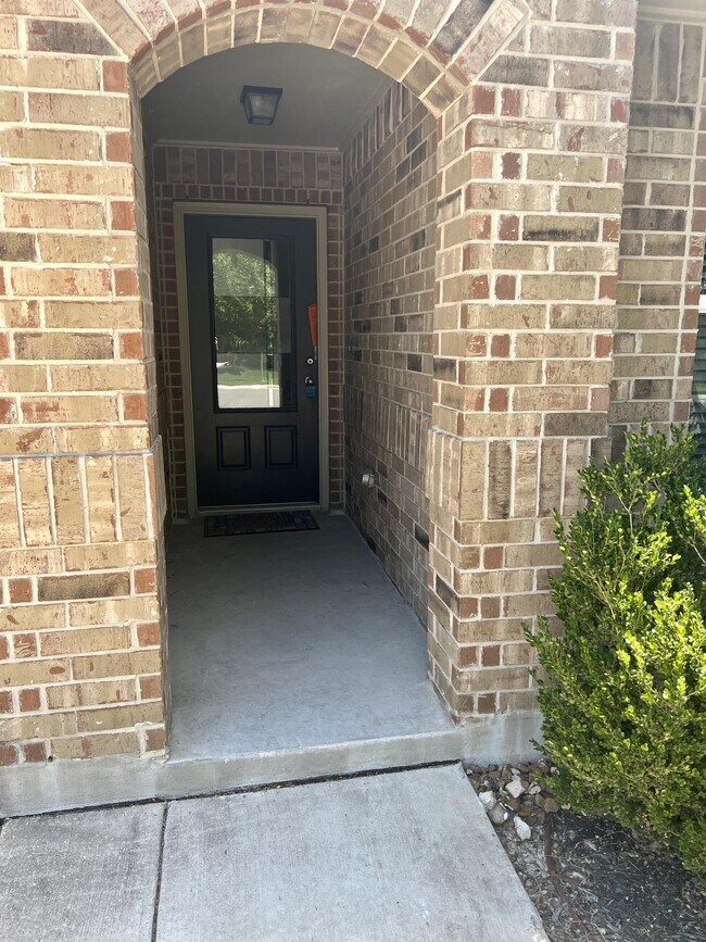 Photo - 10822 Shaenmeadow House