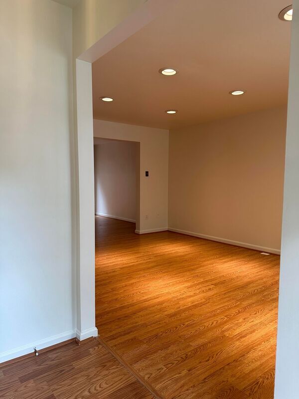 Foto del edificio - 55 Silentwood Ct