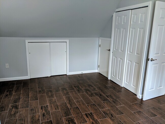 Bedroom - 19 Kavrik St