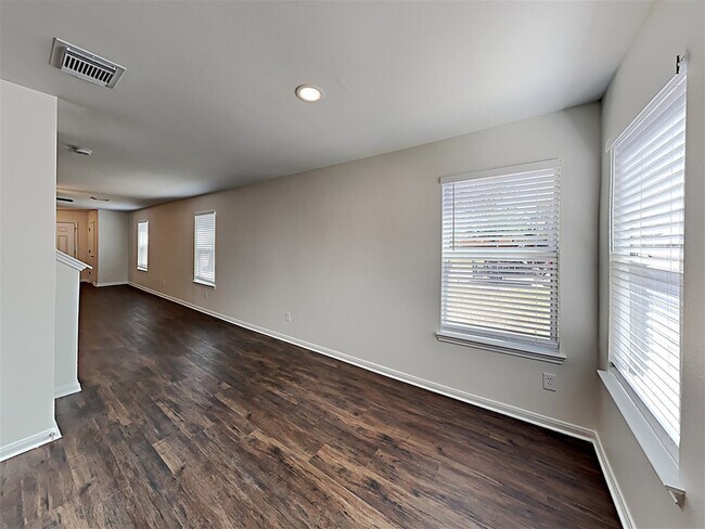 Foto del edificio - 18011 Shallow Leaf Ln