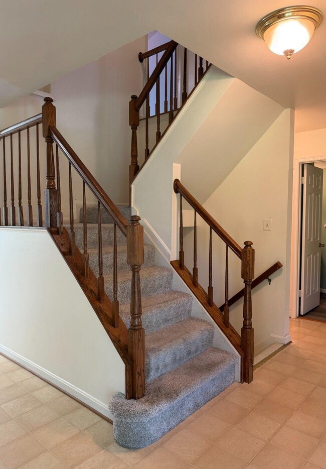 Building Photo - 8686 Manahan Dr