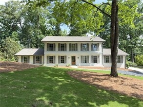 Building Photo - 1892 Mercedes Ct NE