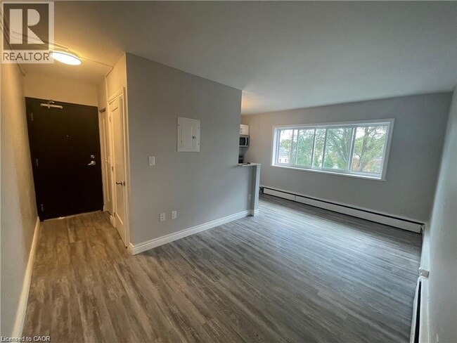 Building Photo - 385 Melvin Ave