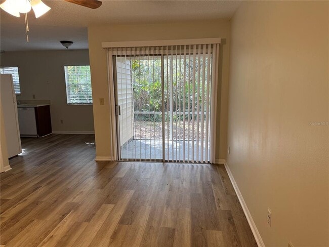 Building Photo - 513 Green Spring Cir