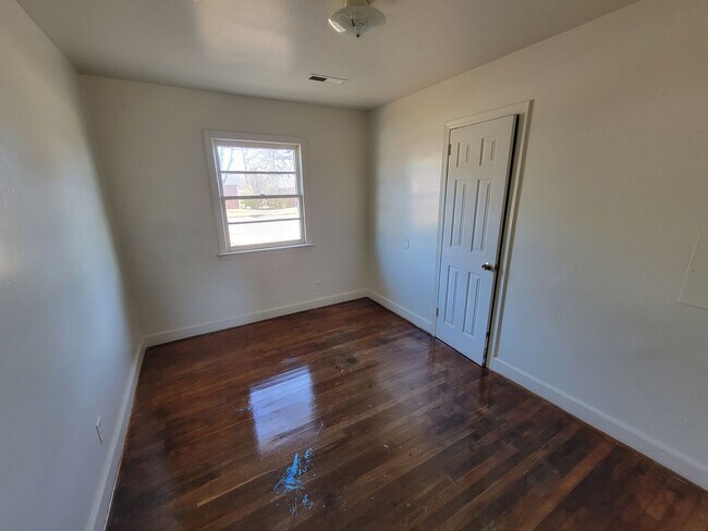 Foto del edificio - 3 Bedroom 1 Bathroom House