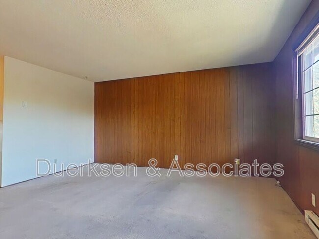 Building Photo - 680 SW Washington Ave