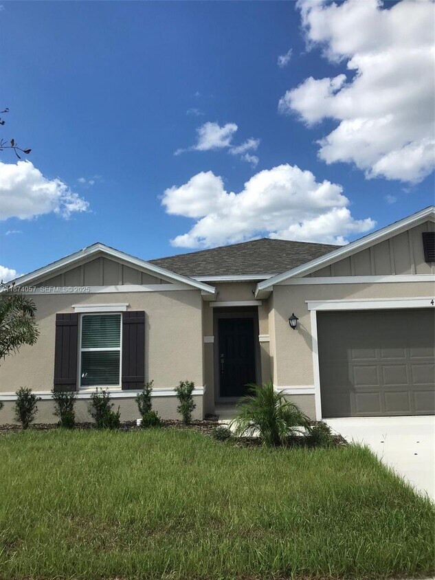 Foto del edificio - 485 Overpool Ave