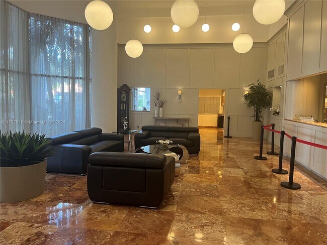 Foto del edificio - 3600 Mystic Pointe Dr