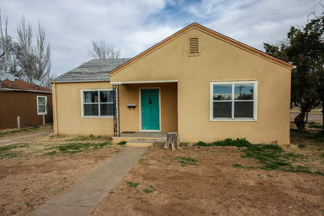 Front of House - 1201 N Prince St