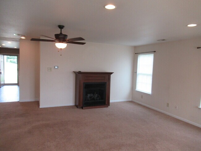 Foto del edificio - 3 bedroom 2 bath Ranch in Lincolnton!