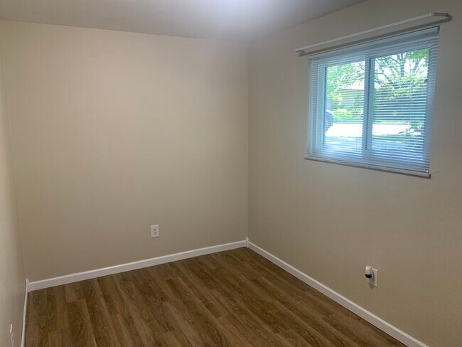 Dormitorio/estudio - 431 Mason St