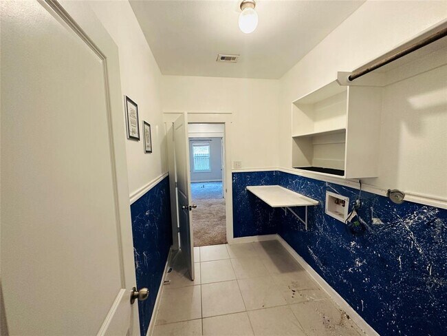 Foto del edificio - 15411 Royce Holly Dr
