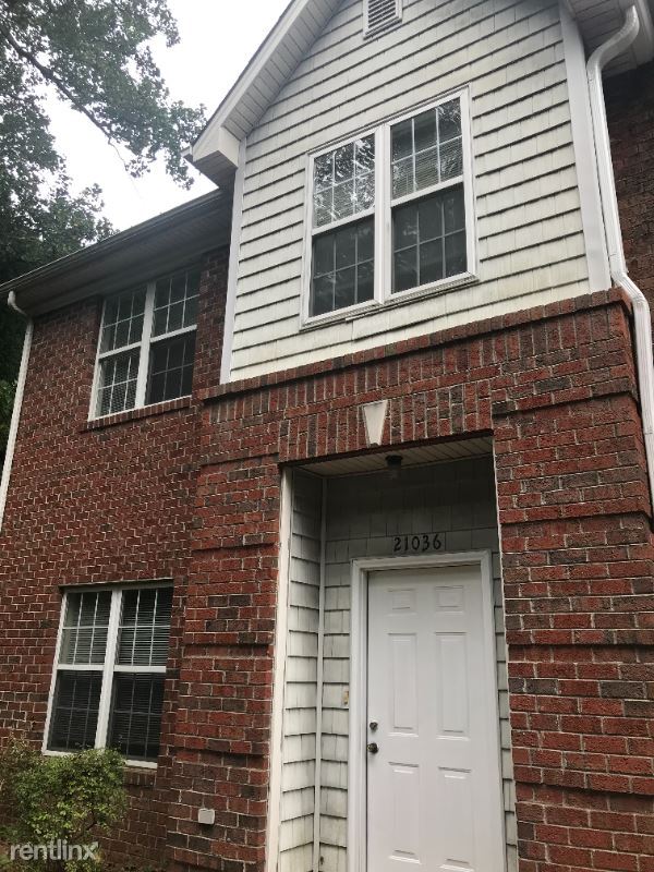 Primary Photo - 2 br, 2.5 bath Townhome - 21036 N Main St
